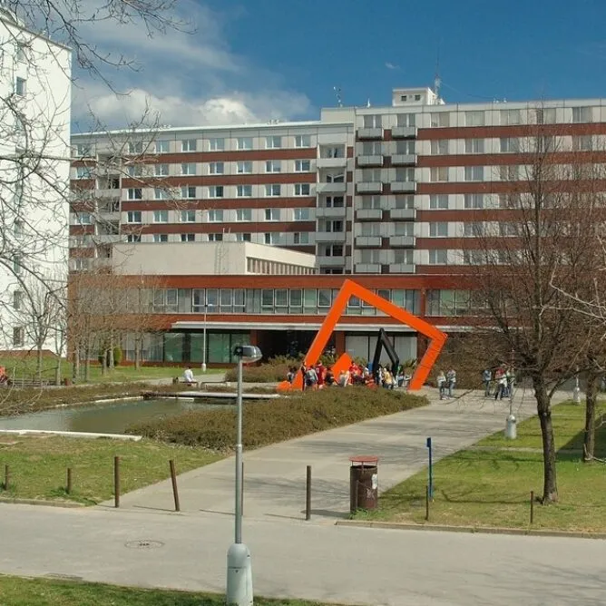 Historie - Střední škola informatiky, poštovnictví a finančnictví Brno
