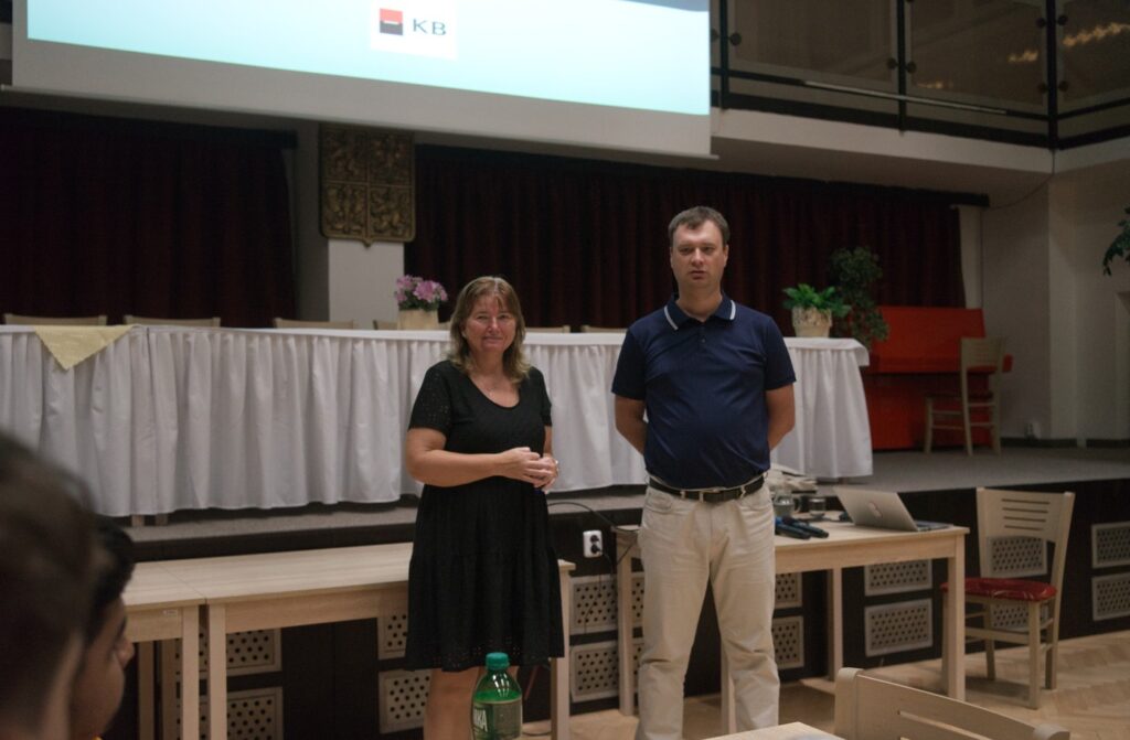 Problematické úvěry a registry - Střední škola informatiky, poštovnictví a finančnictví Brno