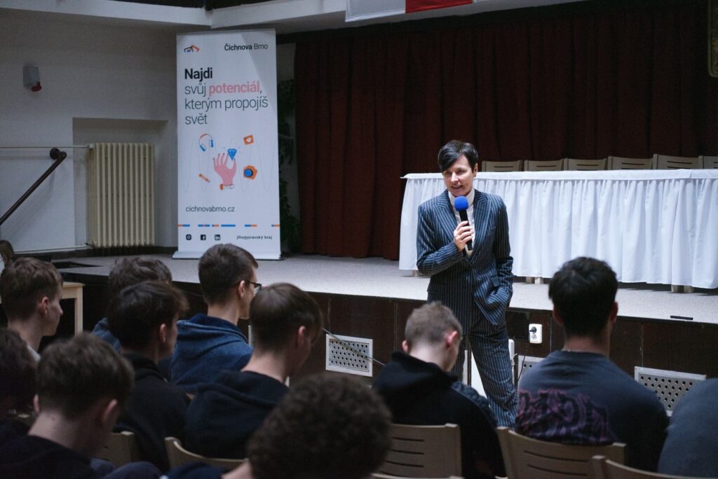 Beseda nejvyšší státní zástupkyně ČR - Střední škola informatiky, poštovnictví a finančnictví Brno