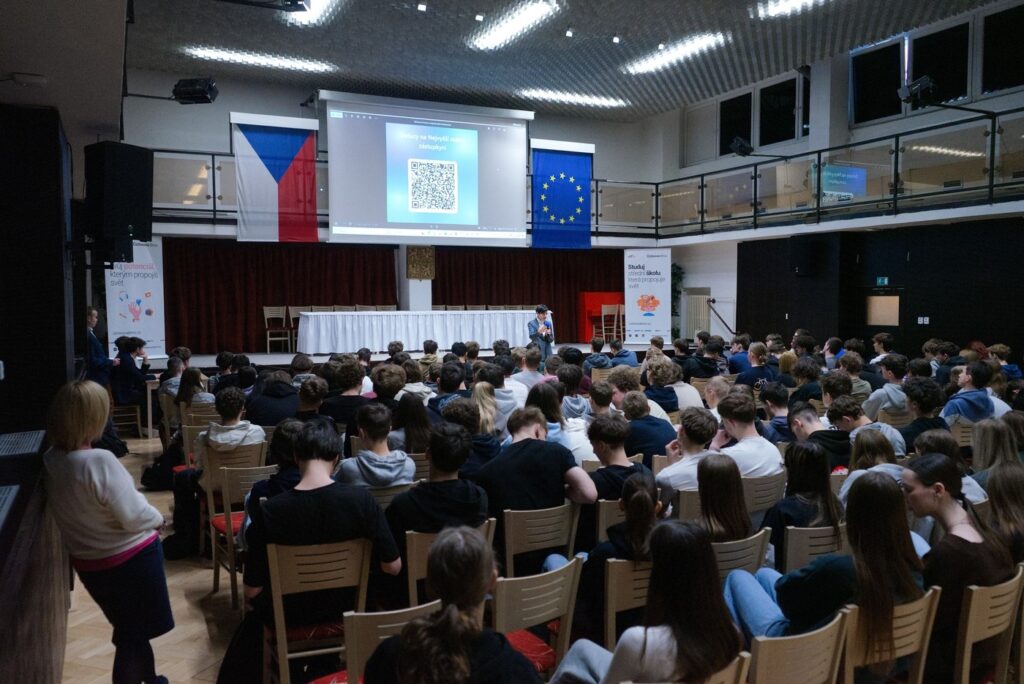 Beseda nejvyšší státní zástupkyně ČR - Střední škola informatiky, poštovnictví a finančnictví Brno