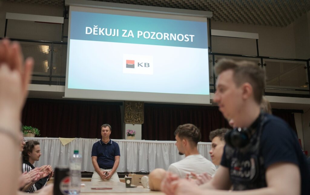 Problematické úvěry a registry - Střední škola informatiky, poštovnictví a finančnictví Brno