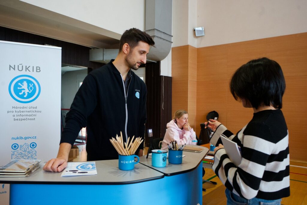 Job Fair - Střední škola informatiky, poštovnictví a finančnictví Brno