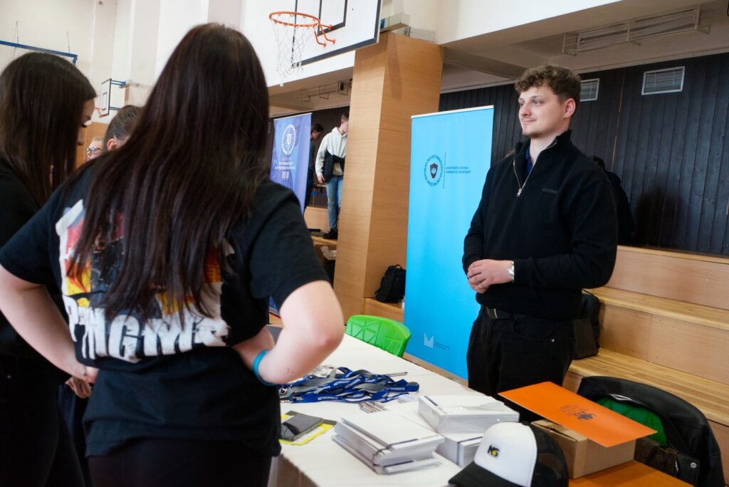 Job Fair - Střední škola informatiky, poštovnictví a finančnictví Brno