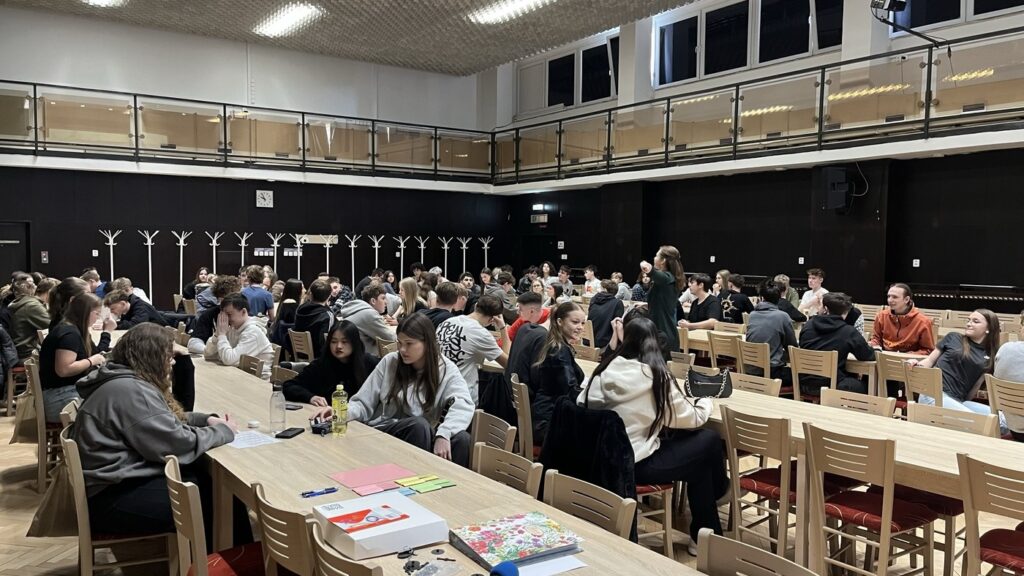 Global Money Week 2025 - Střední škola informatiky, poštovnictví a finančnictví Brno