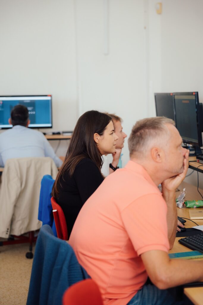 DIGINETWORK - Střední škola informatiky, poštovnictví a finančnictví Brno