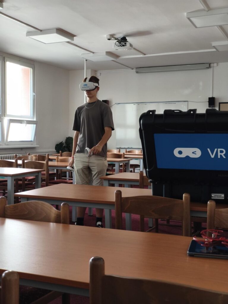 Svět dronů, VR a moderních technologií - Střední škola informatiky, poštovnictví a finančnictví Brno