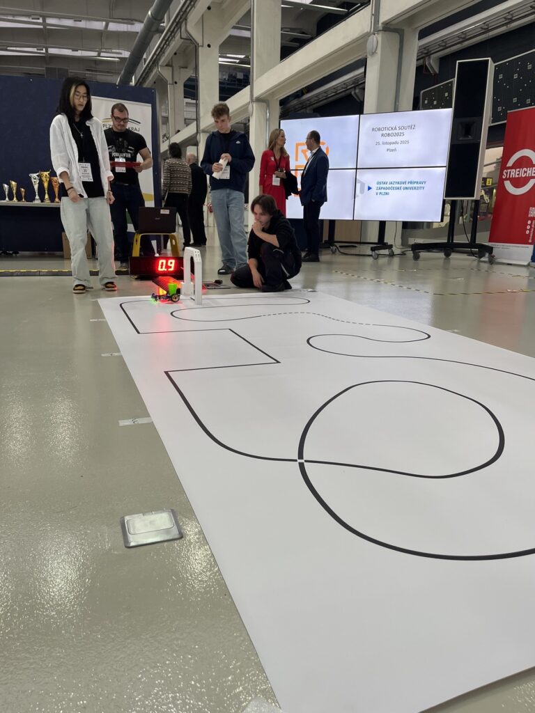 ROBO soutěž 2025 - Střední škola informatiky, poštovnictví a finančnictví Brno
