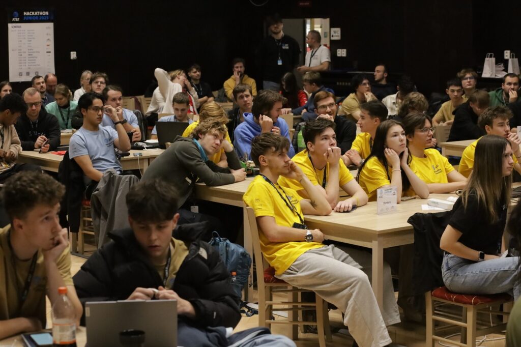 Hackathon Junior 2025 - Střední škola informatiky, poštovnictví a finančnictví Brno