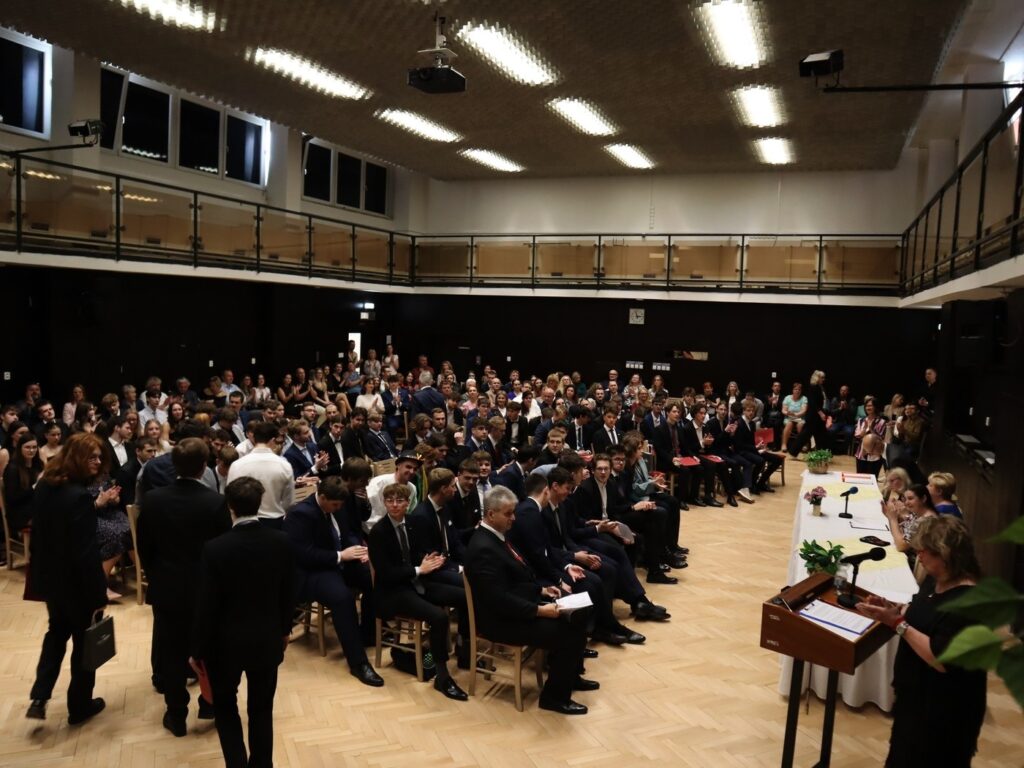 Slavnostní vyřazení absolventů - Střední škola informatiky, poštovnictví a finančnictví Brno