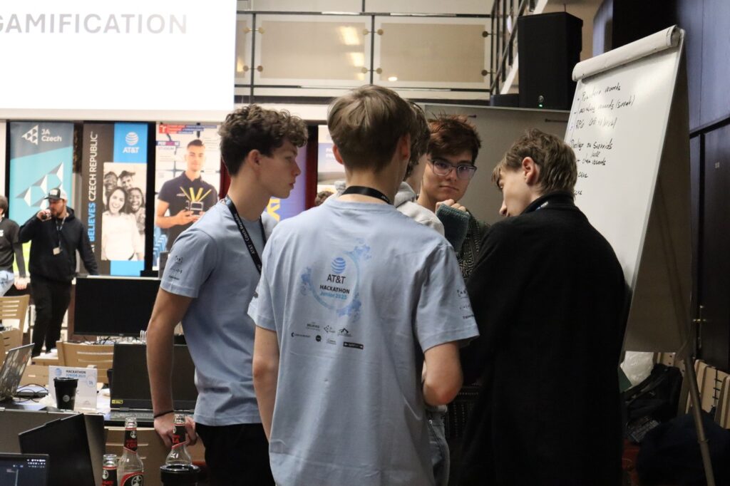 Hackathon Junior 2025 - Střední škola informatiky, poštovnictví a finančnictví Brno