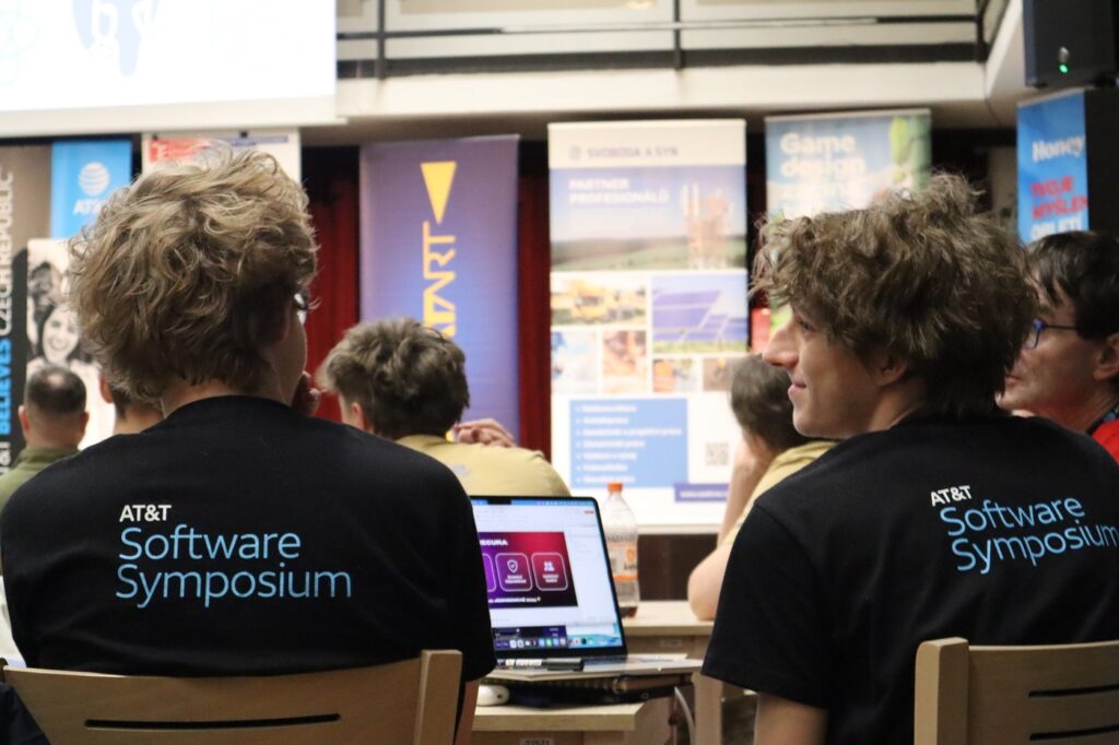 Hackathon Junior 2025 - Střední škola informatiky, poštovnictví a finančnictví Brno