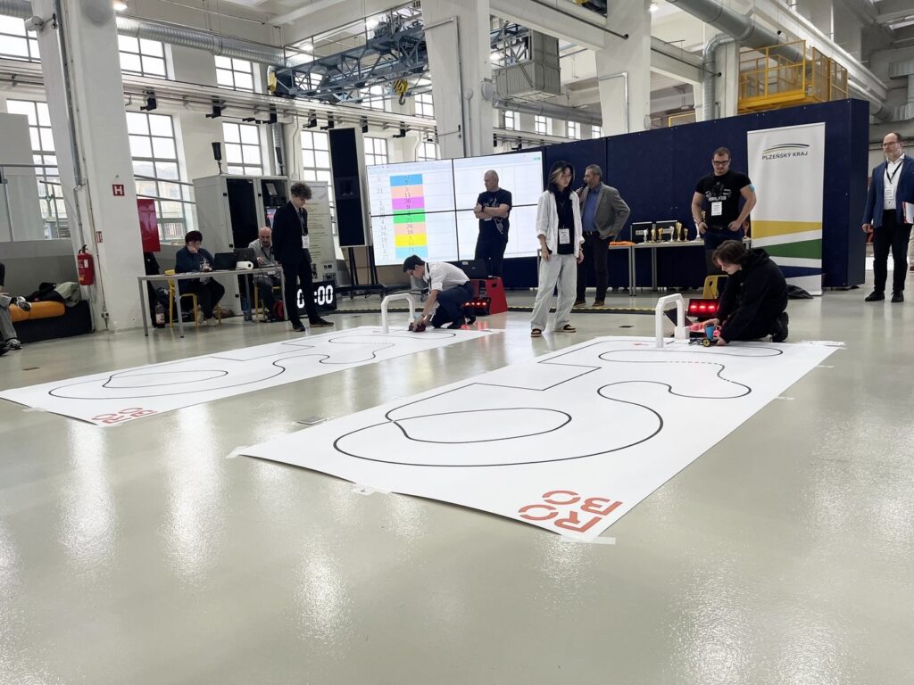 ROBO soutěž 2025 - Střední škola informatiky, poštovnictví a finančnictví Brno