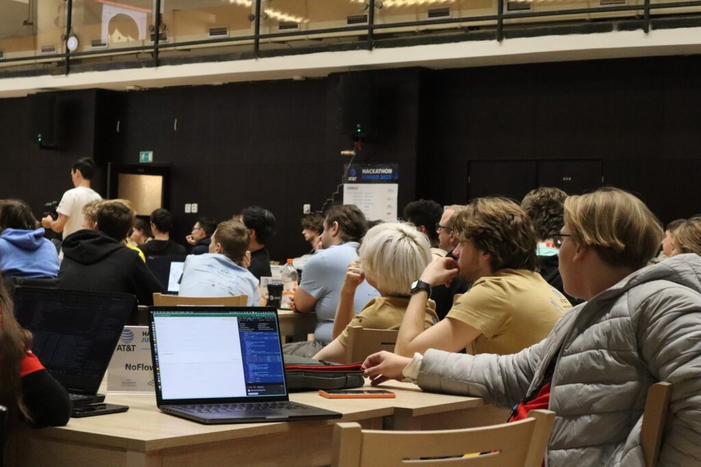Hackathon Junior 2025 - Střední škola informatiky, poštovnictví a finančnictví Brno