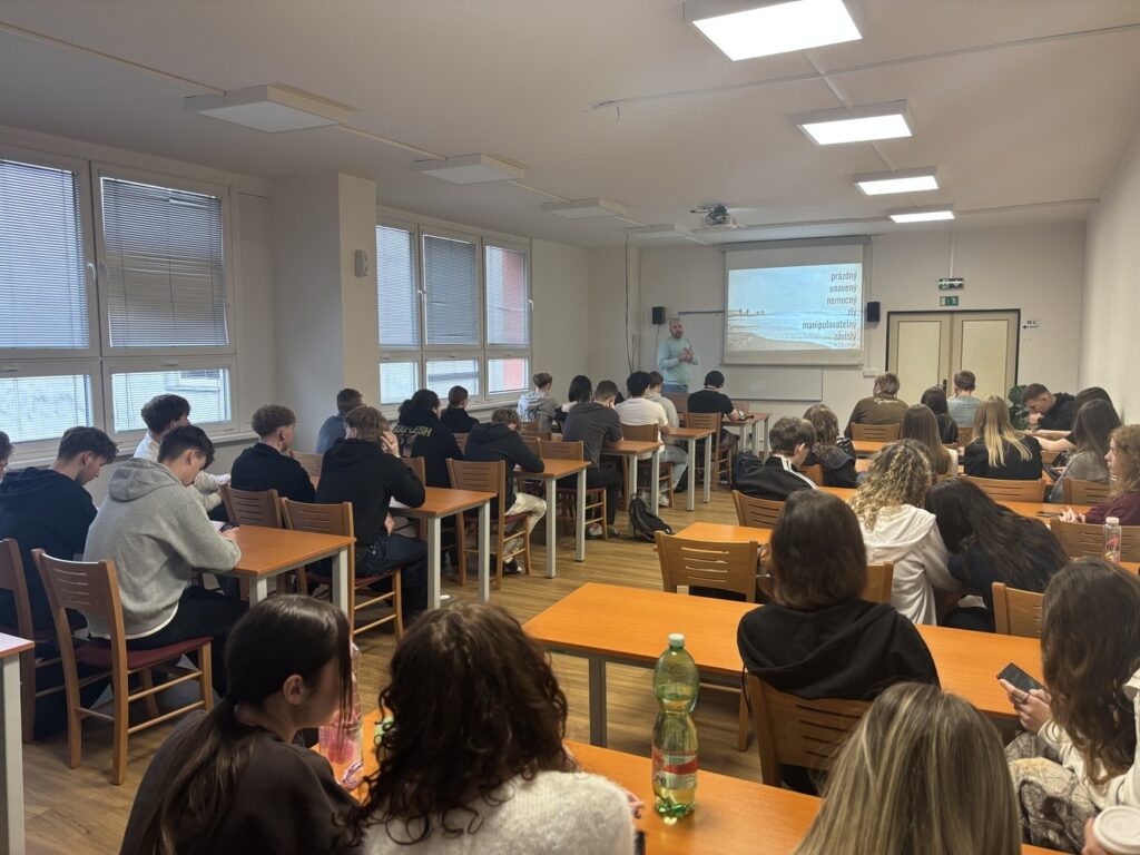 Miloval mě vůbec někdo? - Střední škola informatiky, poštovnictví a finančnictví Brno