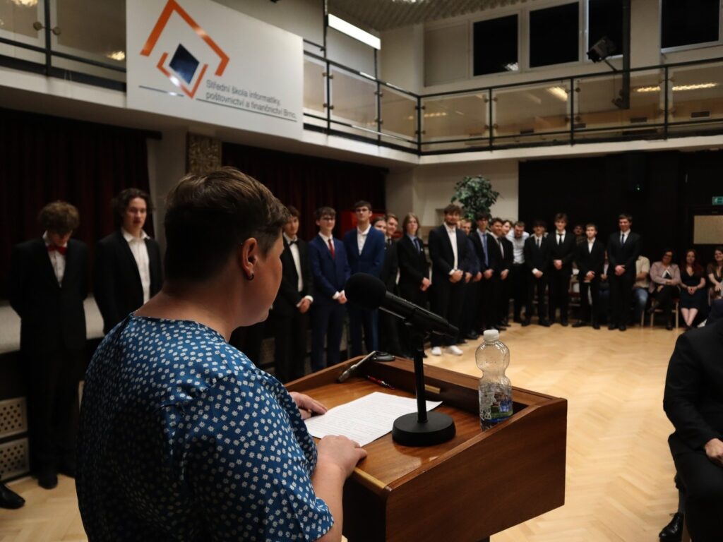 Slavnostní vyřazení absolventů - Střední škola informatiky, poštovnictví a finančnictví Brno