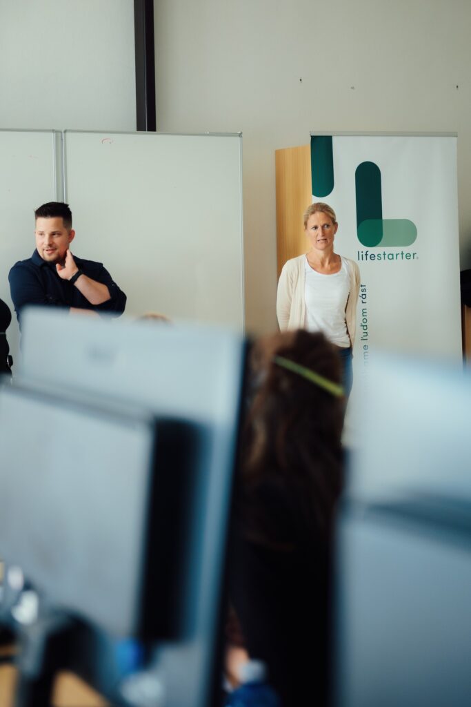 DIGINETWORK - Střední škola informatiky, poštovnictví a finančnictví Brno