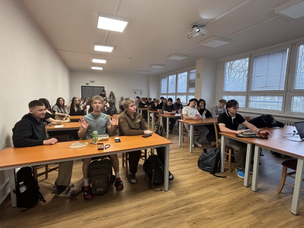 Miloval mě vůbec někdo? - Střední škola informatiky, poštovnictví a finančnictví Brno
