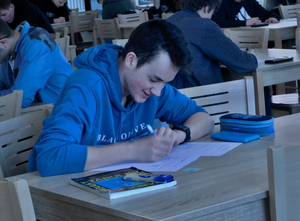 Celostátní matematická soutěž - Střední škola informatiky, poštovnictví a finančnictví Brno