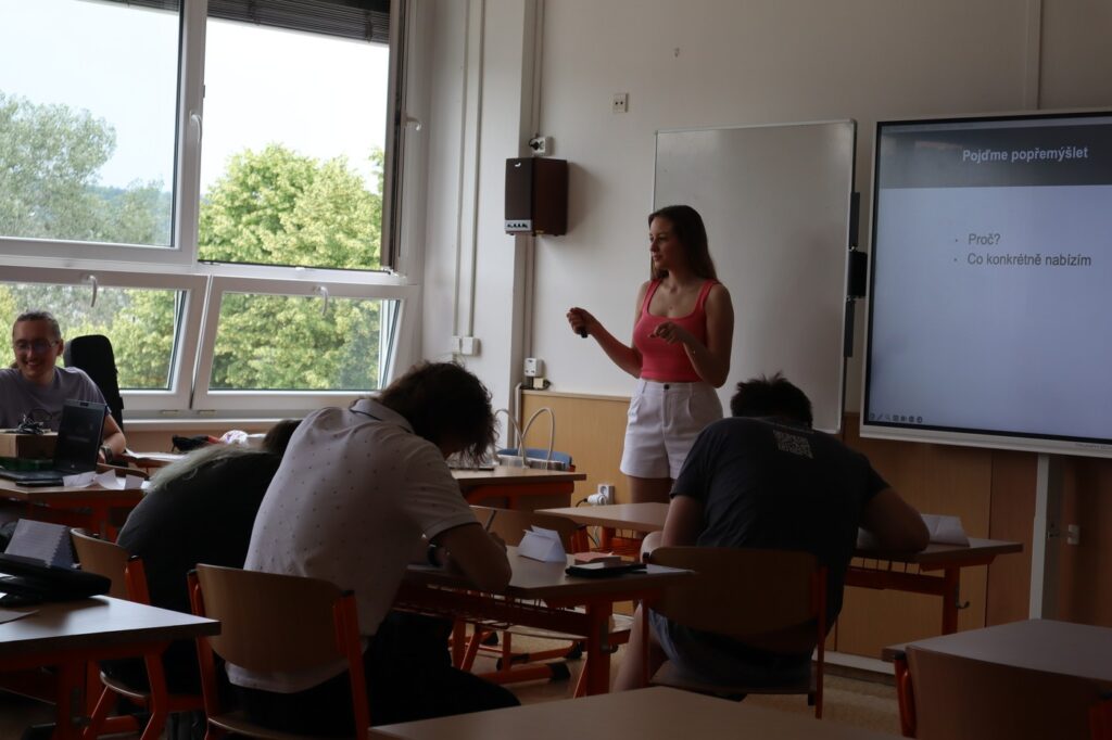 Odborná přednáška Podnikání - Střední škola informatiky, poštovnictví a finančnictví Brno