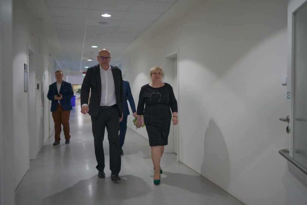 Návštěva ministra školství na naší škole - Střední škola informatiky, poštovnictví a finančnictví Brno