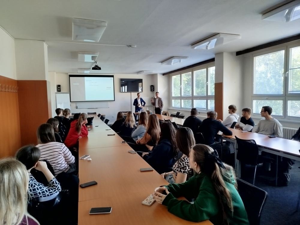 Základy finanční gramotnosti - Střední škola informatiky, poštovnictví a finančnictví Brno