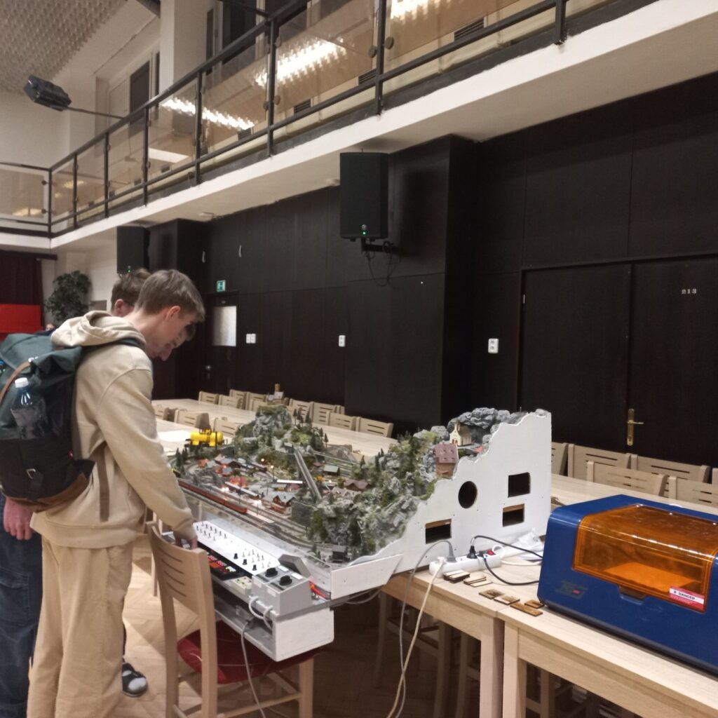 ENERSOL seminář - Střední škola informatiky, poštovnictví a finančnictví Brno