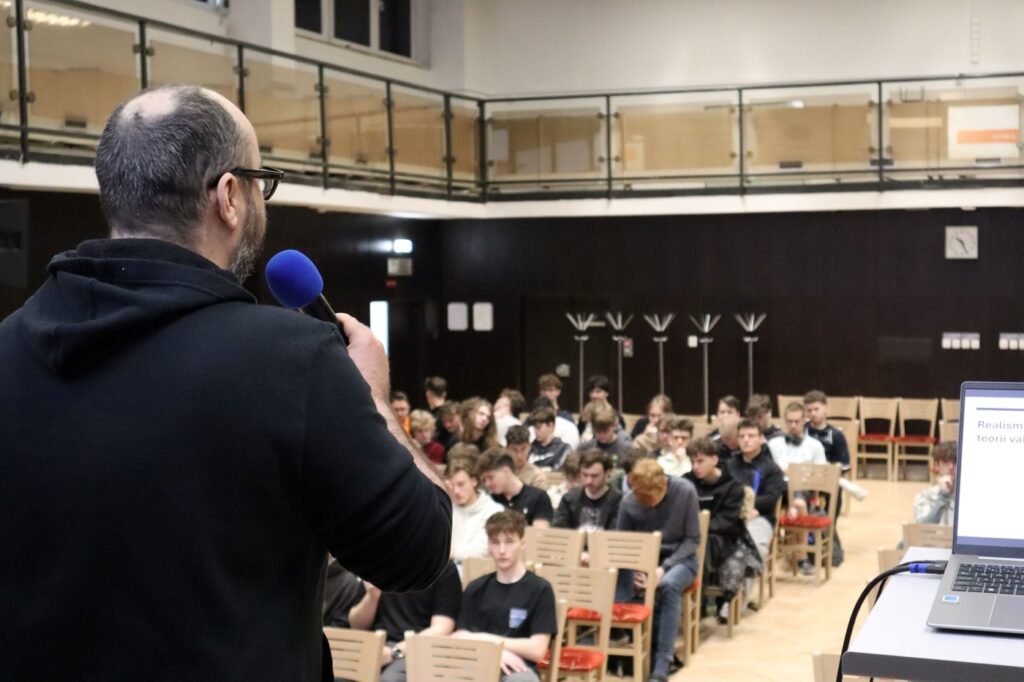 Den (nejen) s AI - Střední škola informatiky, poštovnictví a finančnictví Brno