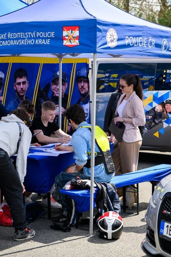 Jezdím COOL - Střední škola informatiky, poštovnictví a finančnictví Brno