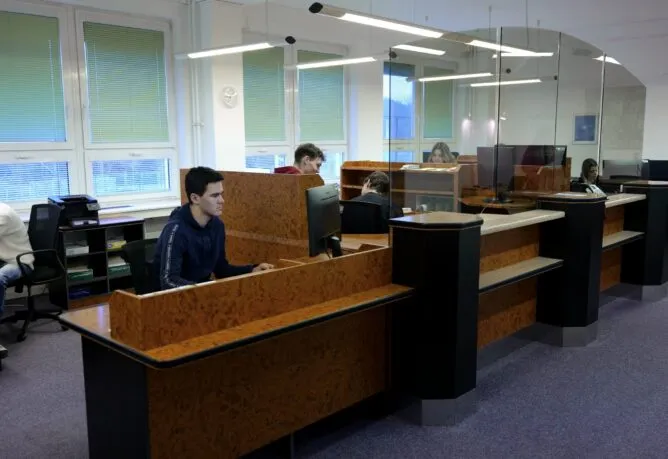 Bankovnictví a pojišťovnictví - Střední škola informatiky, poštovnictví a finančnictví Brno